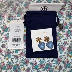 100% authentic Tory Burch beautiful brand new w dust bag included with gift bag